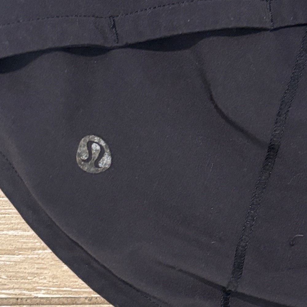 Lululemon Athletica Black Athletic Shorts size 2 & inseam 2.5 inches. - Picture 4 of 5